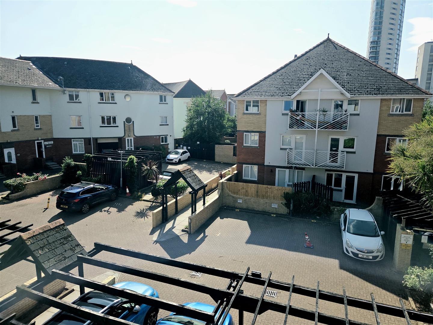 Highmoor, Marina, Swansea, SA1 1YE